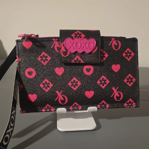 XOXO NWT Pink and Black Large Wristlet - Picture 1 of 7